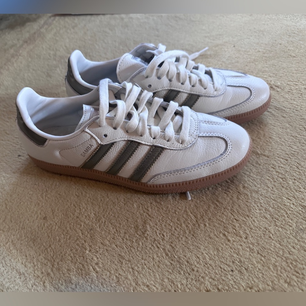Adidas Samba with metallic stripes. Women’s US size 7.